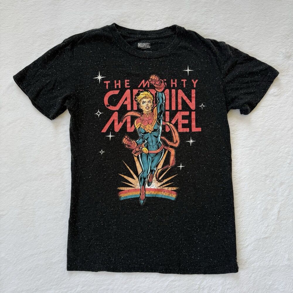 The Mightly Captain Marvel T-shirt Men's Small Black White Dots
